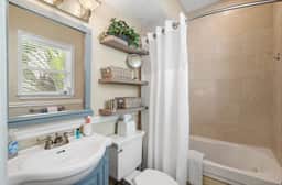 Retro Retreat in DTSP! Explore the downtown area! - Image 5