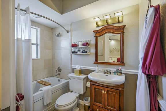 Romance in the City! · 1 Bdrm Condo in the Heart of DTSP! - Image 4